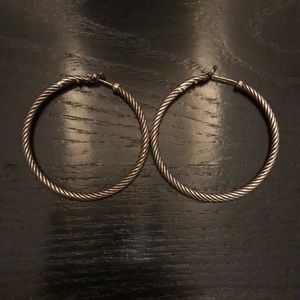 Women’s David Yurman hoop earrings
